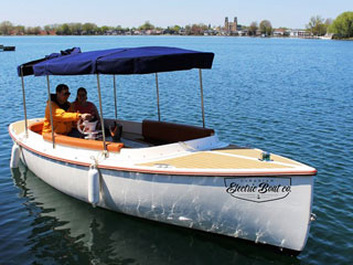 AquaPiknik Electric Boat Rental (no license required) - Montérégie