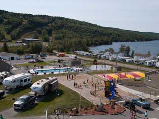 Beach & recreational park at KOA Bas St. Laurent Resort Campground