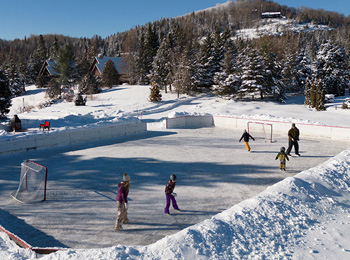 Hockey on outdoor ice rink