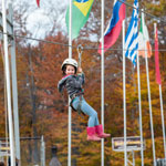 Experience the magic of fall colours with family at ARA Féria Automnale