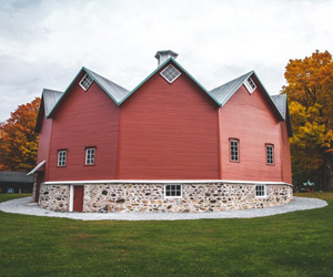 The Alexander-Solomon-Walbridge barn