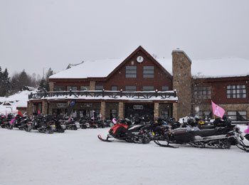 Hotels in Quebec with services for snowmobile riders