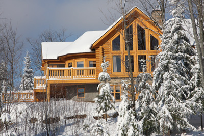 Winter magic and holiday packages at the Fiddler Lake Resort