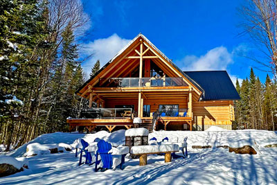 Enjoy an enchanting vacation and thrilling things to do at Au Chalet en Bois Rond
