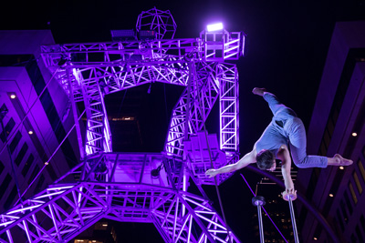 Enjoy an acrobatic summer with MONTREAL COMPLETELY CIRCUS!