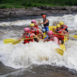 Combine rafting, spring and adventure in Quebec