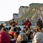 Head over to the edge of Gaspésie to celebrate the arts in a breathtaking setting!